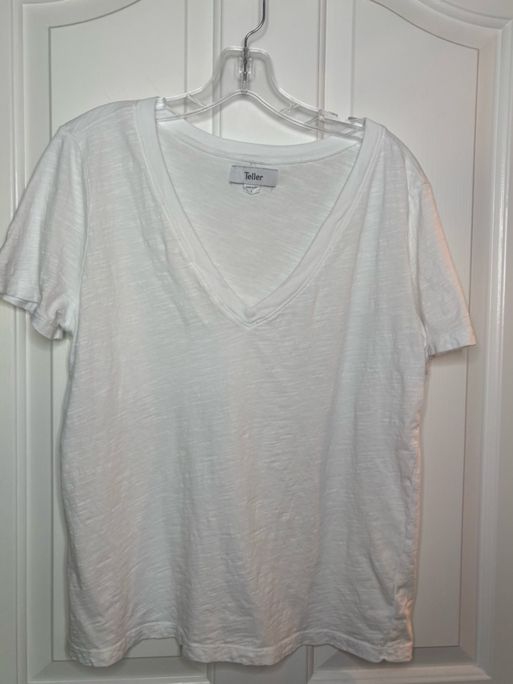 EUC Teller by Velvet Womens White V-Neck Tee size large